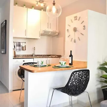 Διαμέρισμα Holyhome 208